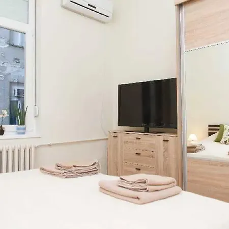 3 Bedroom Square 贝尔格莱德